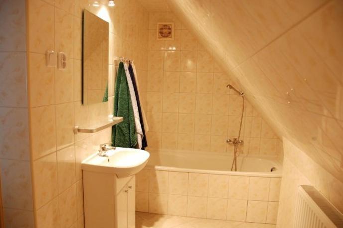 Hostel Victoria คราคูฟ ภายนอก รูปภาพ